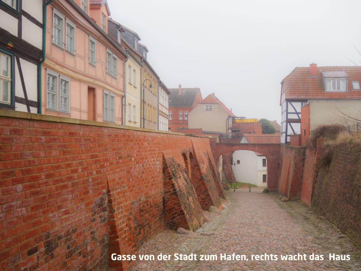 Haus Zur Eselsbruecke Apartment Tangermunde Bagian luar foto