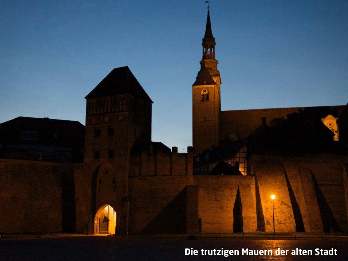 Haus Zur Eselsbruecke Apartment Tangermunde Bagian luar foto